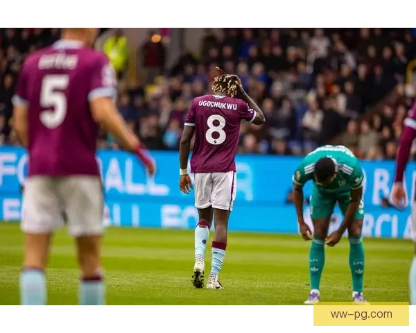 汉尼拔告别曼联正式转会伯恩利新赛季英超中场格局或迎来重要变化