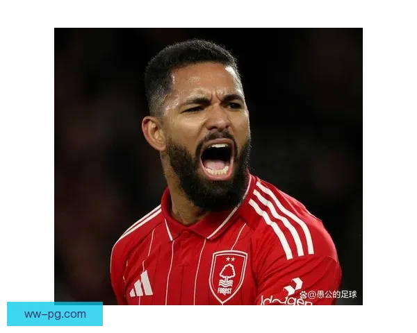 道格拉斯路易斯加盟尤文图斯引发热议，意欲增强中场实力